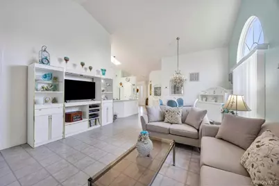 204 Caroline Court, Port Jefferson Station, NY 11776 - Photo 6