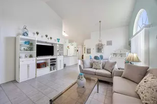 204 Caroline Ct, Port Jefferson Station, NY 11776 - Photo 6