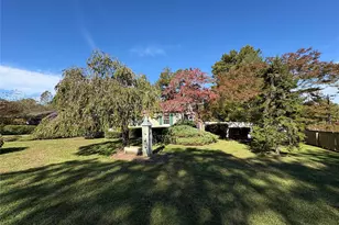 173 Hot Water St, Manorville, NY 11949 - Photo 12