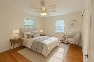 173 Hot Water St, Manorville, NY 11949 - Photo 10