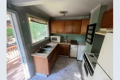 18 Hillside Place, Lloyd, NY 12528 - Photo 2