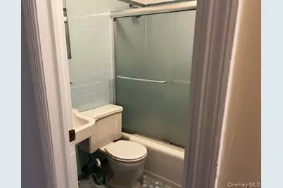 20 Oyster Bay Road #Back, Locust Valley, NY 11560 - Photo 8