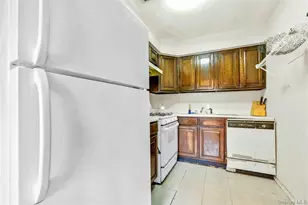 111-09A 62 Dr, Forest Hills, NY 11385 - Photo 20