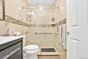 111-09A 62 Dr, Forest Hills, NY 11385 - Photo 16