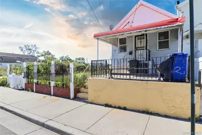 551 Beach 43rd Street, Edgemere, NY 11691 - Photo 4