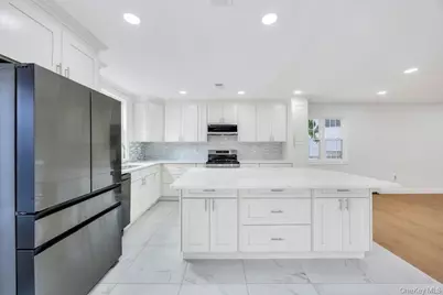 94 Jeffery Lane, Oceanside, NY 11572 - Photo 24