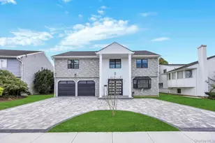 94 Jeffery Ln, Oceanside, NY 11572 - Photo 2