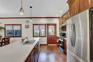 300 Ellen Pl, Jericho, NY 11753 - Photo 12