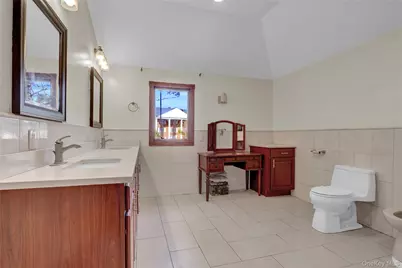 300 Ellen Place, Jericho, NY 11753 - Photo 20