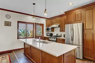 300 Ellen Pl, Jericho, NY 11753 - Photo 10