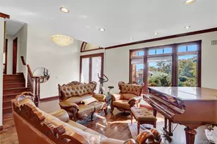 300 Ellen Pl, Jericho, NY 11753 - Photo 8