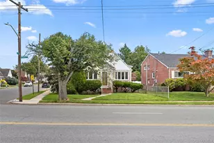 700 Covert Ave, New Hyde Park, NY 11040 - Photo 2