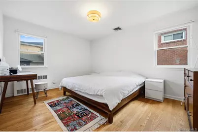 700 Covert Avenue, New Hyde Park, NY 11040 - Photo 22