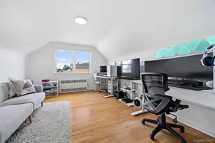 700 Covert Ave, New Hyde Park, NY 11040 - Photo 18