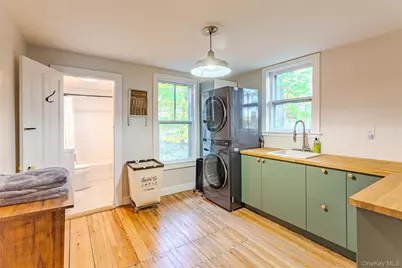 6658 State Route 52, Lake Huntington, NY 12752 - Photo 14