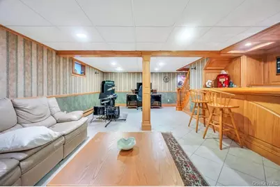 2 Ash Place, New Hyde Park, NY 11040 - Photo 22