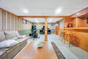 2 Ash Pl, New Hyde Park, NY 11040 - Photo 22