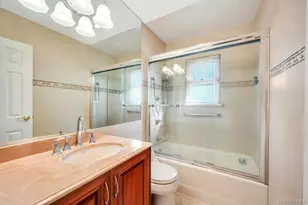 2 Ash Pl, New Hyde Park, NY 11040 - Photo 16