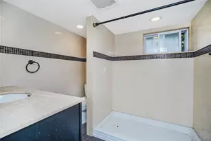 200 Bay 7th St, Brooklyn, NY 11228 - Photo 38