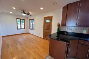 76-11 270th St, New Hyde Park, NY 11040 - Photo 8