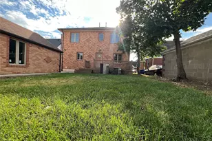 76-11 270th St, New Hyde Park, NY 11040 - Photo 12