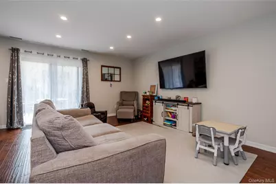 100 Daly Boulevard #1206, Oceanside, NY 11572 - Photo 4