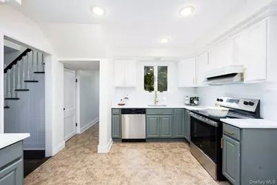 2123 New Hackensack Rd, Poughkeepsie, NY 12603 - Photo 2