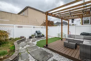 314 King Ave, Bronx, NY 10464 - Photo 20