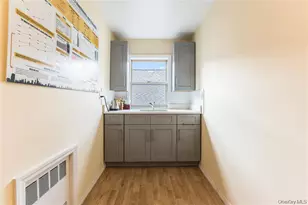 80-15A 168th St, Flushing, NY 11432 - Photo 18