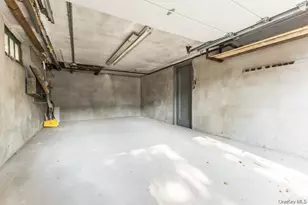 80-15A 168th St, Flushing, NY 11432 - Photo 28