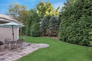 159 Stoneleigh Dr, Riverhead, NY 11901 - Photo 6