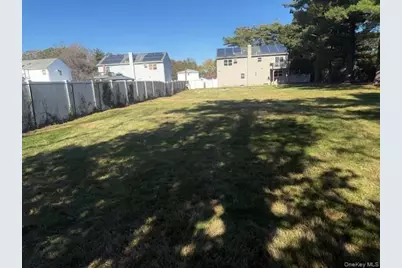 120 Cedar Drive, Bay Shore, NY 11706 - Photo 16