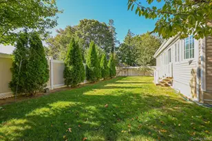 49 Ashely Dr, Valley Stream, NY 11580 - Photo 6