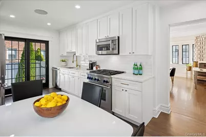 127 Villa Avenue, Yonkers, NY 10704 - Photo 18