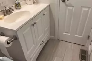 465 Old Country Rd, Riverhead, NY 11901 - Photo 18