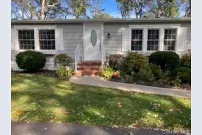 465 Old Country Road #465, Riverhead, NY 11901 - Photo 2