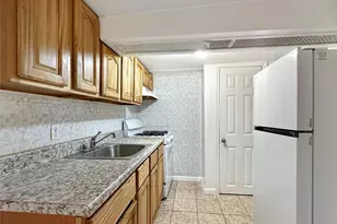 145-70 159th St, Jamaica, NY 11434 - Photo 14
