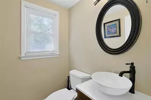 2 Lancaster Dr, Suffern, NY 10901 - Photo 16