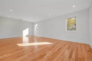 985 Douglas Ave, Wantagh, NY 11793 - Photo 22