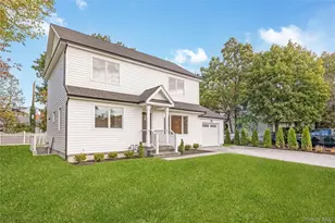 985 Douglas Ave, Wantagh, NY 11793 - Photo 2