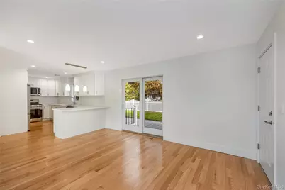 985 Douglas Avenue, Wantagh, NY 11793 - Photo 12