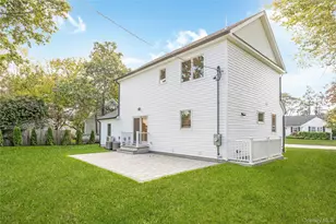 985 Douglas Ave, Wantagh, NY 11793 - Photo 6