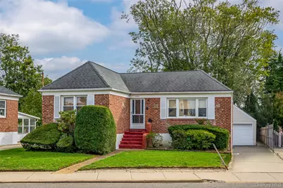 2975 Oceanside Road, Oceanside, NY 11572 - Photo 2