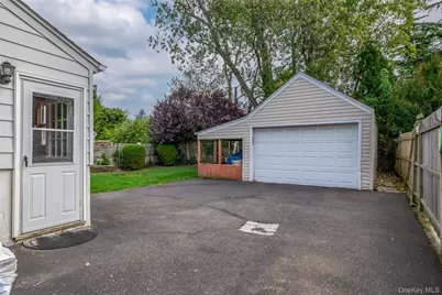 2975 Oceanside Road, Oceanside, NY 11572 - Photo 22