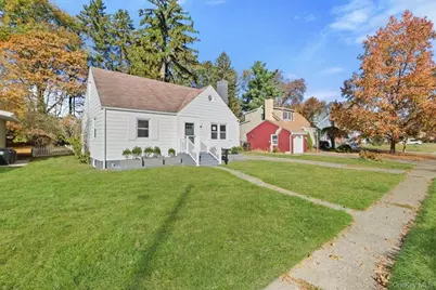 54 Oakwood Boulevard, Poughkeepsie, NY 12603 - Photo 2