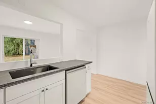 54 Oakwood Blvd, Poughkeepsie, NY 12603 - Photo 10