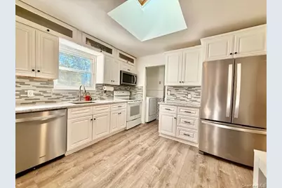 8 Fox Hollow Lane, Ridge, NY 11961 - Photo 12