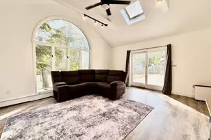 8 Fox Hollow Ln, Ridge, NY 11961 - Photo 16