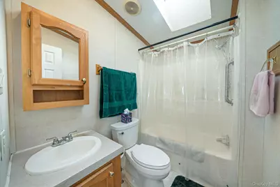 3 Betsy Ross Drive, Bohemia, NY 11716 - Photo 28