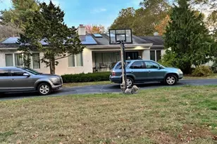 33 Pine Cone Ln, Islandia, NY 11749 - Photo 4